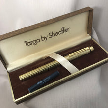 Load image into Gallery viewer, Sheaffer Targa, 1011 diamond squares gold electroplated pattern.