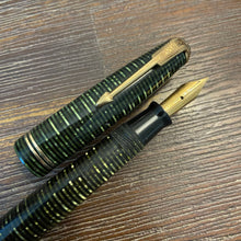 Load image into Gallery viewer, Parker Vacumatic c1945 Green Pearl, Junior