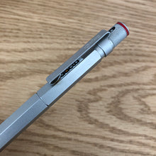 Load image into Gallery viewer, Rotring 600 fountain pen, Silver