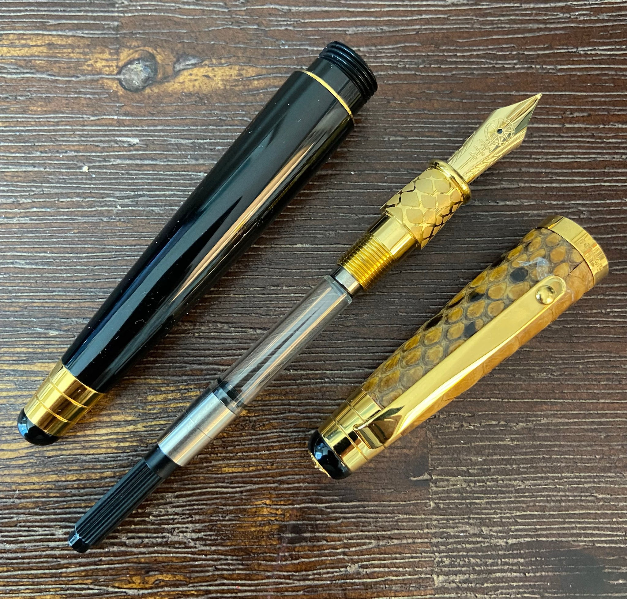 Signum Nova Natural Python Cocoa, Fountain Pen