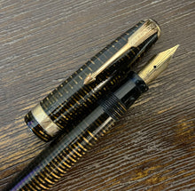 Load image into Gallery viewer, Parker Vacumatic, Golden Pearl