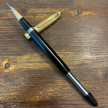 Load image into Gallery viewer, Sheaffer Snorkel Crest Black Fountain 1952-1959