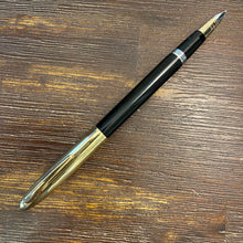 Load image into Gallery viewer, Sheaffer Snorkel Crest Black Fountain 1952-1959