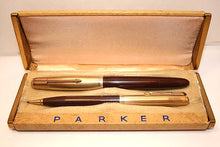 Load image into Gallery viewer, Parker 51 Vacumatic set, G/F cap &amp; Cordovan Brown barrel
