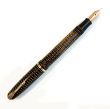 Load image into Gallery viewer, Parker Vacumatic Debutant, Golden Pearl