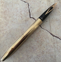 Load image into Gallery viewer, Sheaffer Imperial, G/F, thin lined pattern