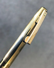 Load image into Gallery viewer, Sheaffer Imperial, G/P Fluted, Thin lined pattern