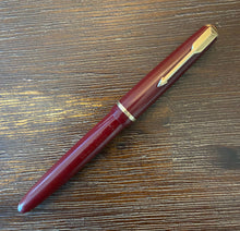 Load image into Gallery viewer, Parker British Duofold Victory style, Burgundy