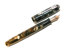 Load image into Gallery viewer, Parker Vacumatic, Lockdown, Green Pearl c1935