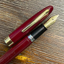 Load image into Gallery viewer, Sheaffer Snorkel, Admiral Burgundy