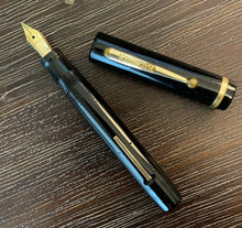 Load image into Gallery viewer, Sheaffer&#39;s Junior Flat-Top Black